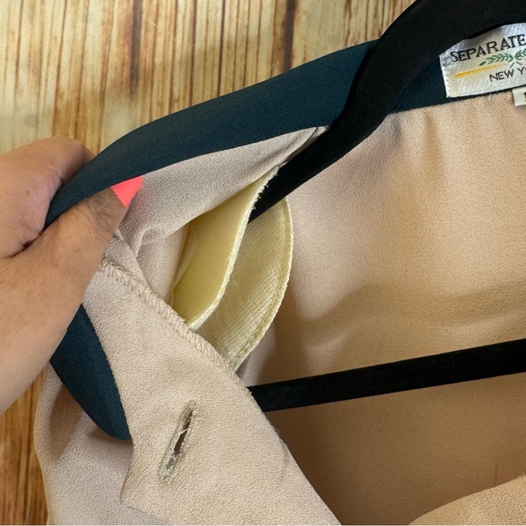 Separate Issue Women's Vintage Short Sleeve Embroidered Button Down Shirt Sz 11 - Picture 11 of 12